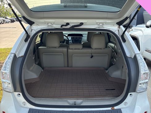 Used 2013 Toyota Prius V Five FWD image 18