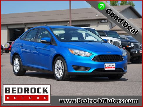 Used 2015 Ford Focus SE w/ SE Cold Weather Package FWD image 1