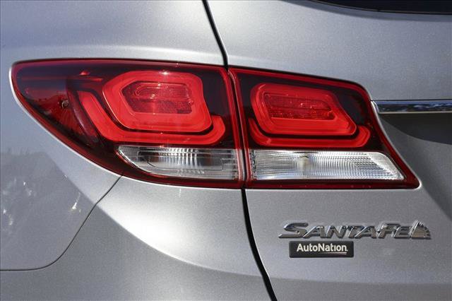 Used 2017 Hyundai Santa Fe Limited AWD/4WD image 11