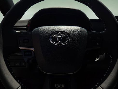 New 2026 Toyota Camry SE image 25