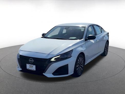 Used 2026 Nissan Altima 2.5 SV FWD image 6