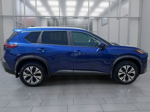 Used 2023 Nissan Rogue SV w/ SV Premium B Package image 5