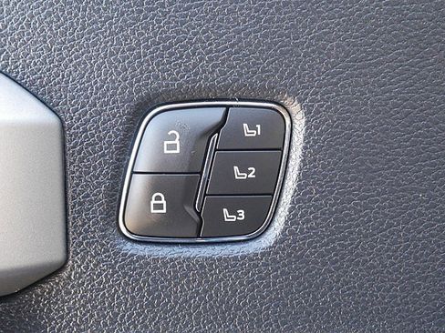 Used 2022 Ford F250 Lariat w/ Lariat Value Package image 26