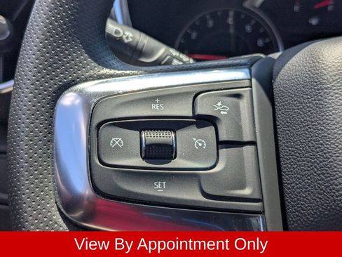 Used 2025 Chevrolet Blazer LT FWD image 21