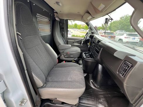 Used 2025 Chevrolet Express 2500 w/ Driver Convenience Package RWD image 25
