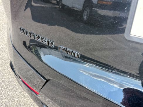 Used 2022 Chevrolet Blazer RS w/ Enhanced Convenience Package AWD/4WD image 6