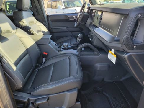 New 2025 Ford Bronco Badlands image 12