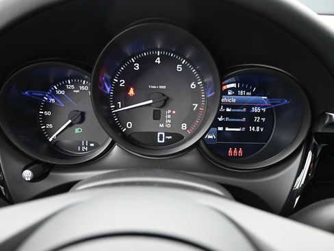 New 2026 Porsche Macan AWD/4WD image 12