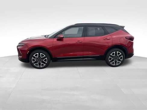 Used 2023 Chevrolet Blazer RS w/ Driver Confidence II Package AWD/4WD image 3