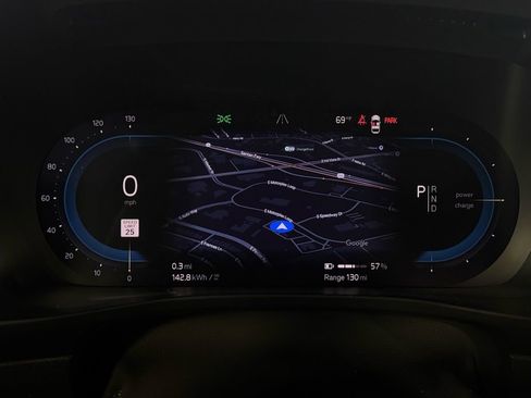 Used 2023 Volvo XC40 Recharge Plus image 19