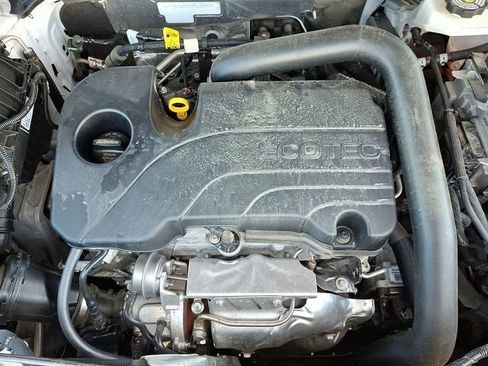 Used 2025 Chevrolet Equinox LT AWD/4WD image 28