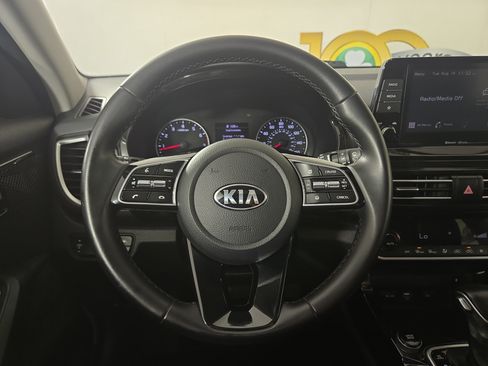 Used 2021 Kia Seltos EX AWD/4WD image 14