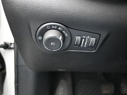 Used 2025 Jeep Compass Trailhawk AWD/4WD image 14