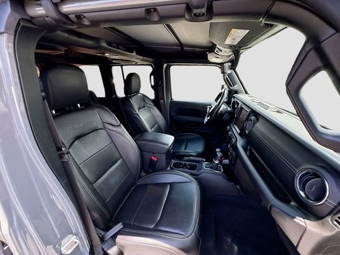 Used 2023 Jeep Wrangler Unlimited Sahara w/ Cold Weather Group AWD/4WD image 33