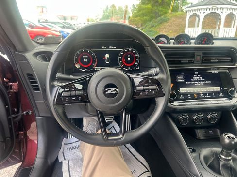 Used 2025 Nissan Z Performance w/ Floor Mat Package image 14