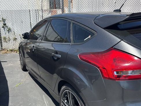 Used 2018 Ford Focus ST w/ Equipment Group 402A image 3