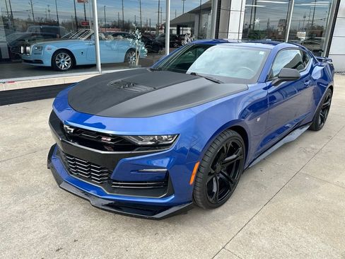 Used 2020 Chevrolet Camaro SS image 7