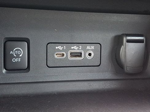 Certified 2025 Nissan Sentra SV FWD image 22