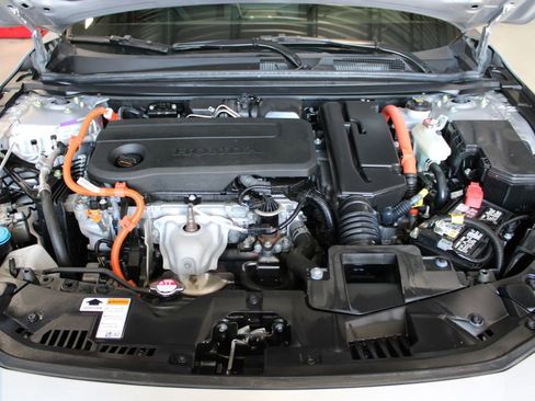 Used 2023 Honda Accord Sport image 12