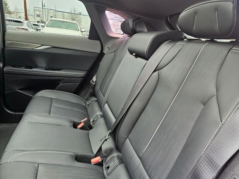 New 2026 Cadillac Optiq Luxury 2 image 21