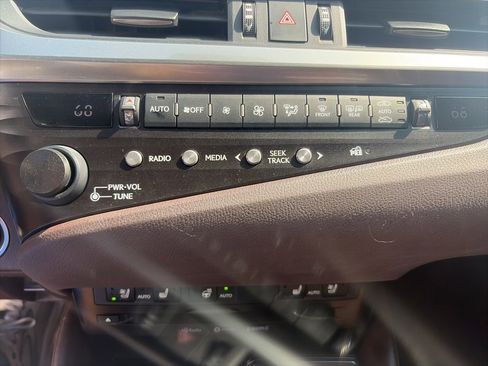 Used 2020 Lexus ES 350 w/ Premium Package image 20