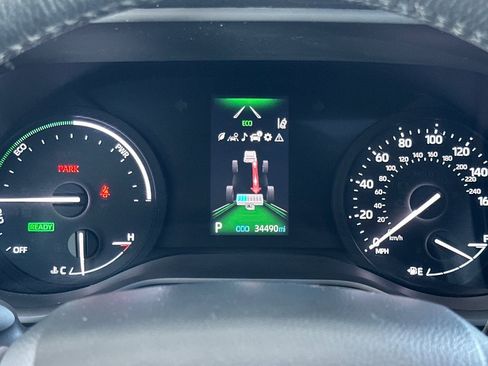 Used 2024 Toyota Sienna XLE image 25