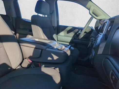 Used 2020 Chevrolet Silverado 1500 Custom w/ Custom Value Package image 28