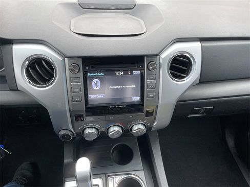 Used 2016 Toyota Tundra SR5 image 18