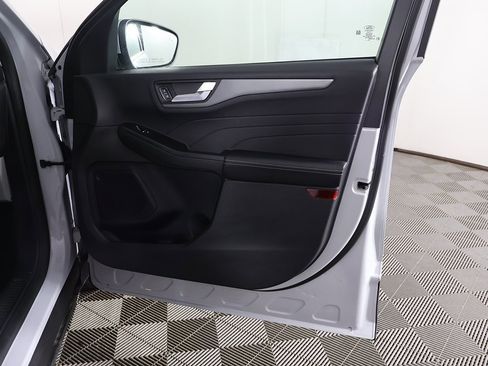 Used 2025 Ford Escape Base image 23