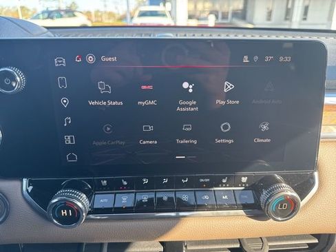 New 2026 GMC Canyon Denali image 8