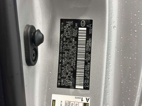 Used 2017 Lexus RC F F w/ Premium Package image 31