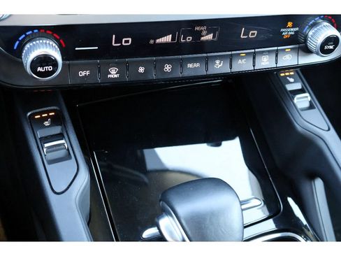 Used 2025 Kia Telluride S AWD/4WD image 8