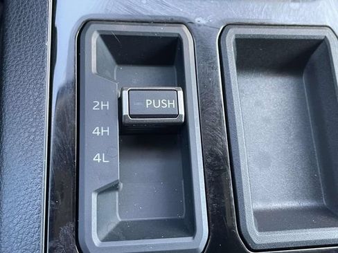Used 2024 Toyota Tundra SR AWD/4WD image 27