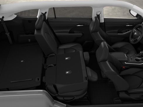 New 2026 Toyota Highlander XLE image 22