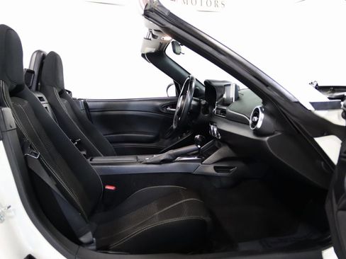 Used 2017 FIAT 124 Spider Classica image 47