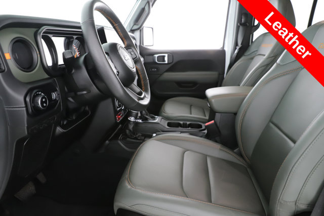 Used 2024 Jeep Gladiator Mojave AWD/4WD image 16