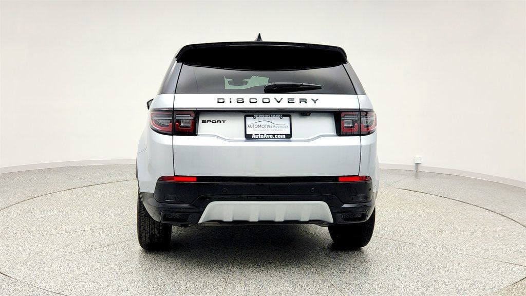 Used 2025 Land Rover Discovery Sport Dynamic SE AWD/4WD image 6