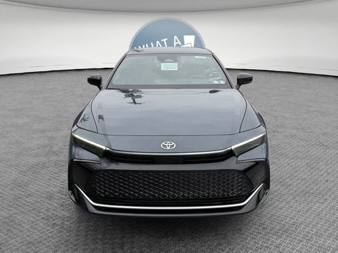 New 2026 Toyota Crown Platinum image 9