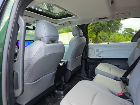 New 2026 Toyota Sienna XLE FWD image 24