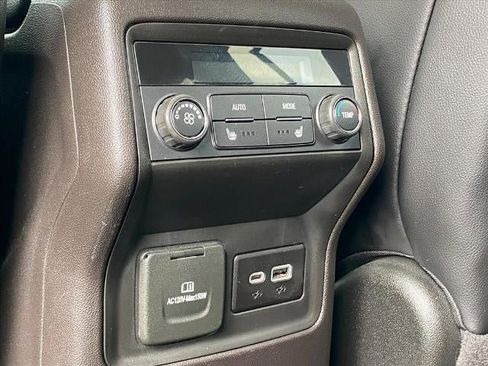 Certified 2022 GMC Acadia SLT w/ Technology Package image 26