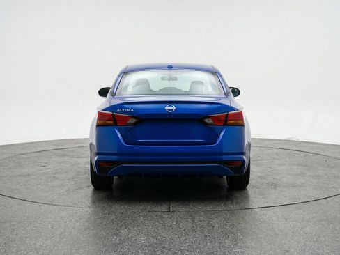 Used 2025 Nissan Altima 2.5 SV image 7