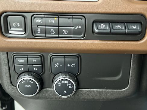 Used 2022 Chevrolet Tahoe High Country image 48