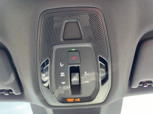 Certified 2025 Audi SQ5 Prestige image 28