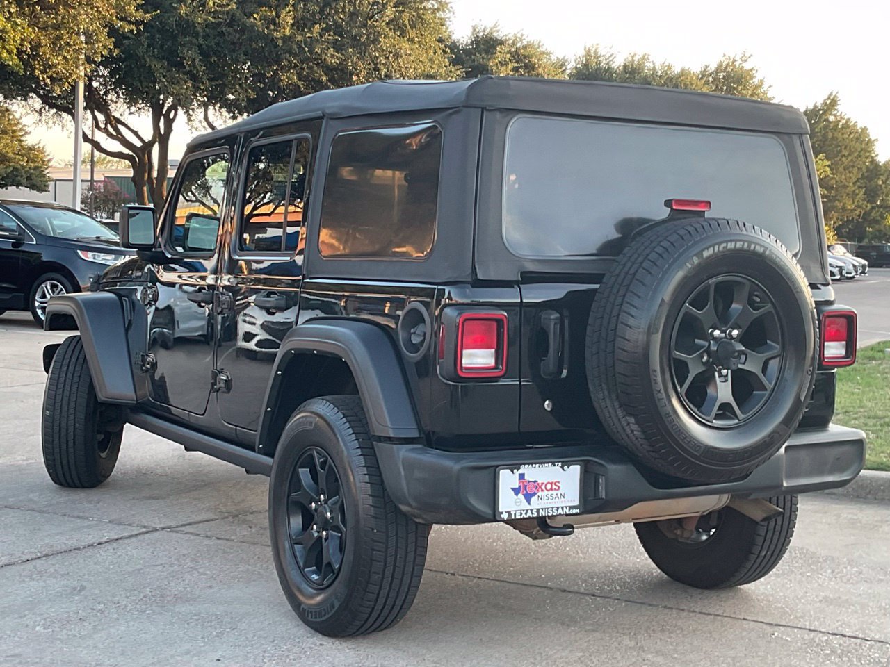 Used 2022 Jeep Wrangler Unlimited Sport AWD/4WD image 6