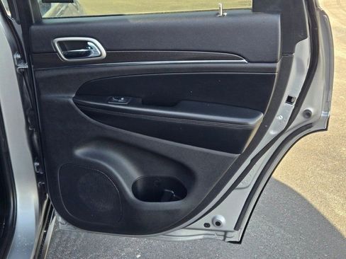 Used 2018 Jeep Grand Cherokee Limited image 8