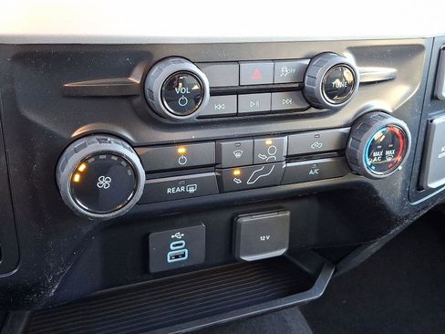 New 2026 Ford F250 XLT w/ FX4 Off-Road Package image 10