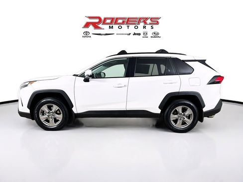 Certified 2024 Toyota RAV4 XLE w/ Convenience Package image 4