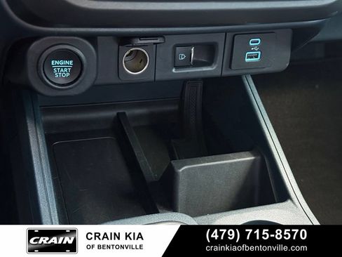 Used 2023 Ford Maverick Lariat w/ Equipment Group 500A Standard AWD/4WD image 18