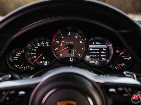Used 2019 Porsche 911 Carrera 4S image 12