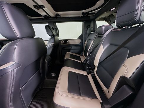 Used 2024 Ford Bronco Wildtrak image 33